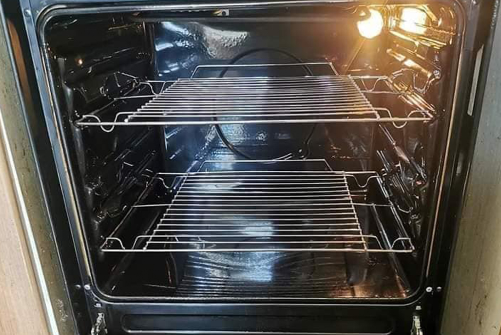 Cleaned oven in Essex